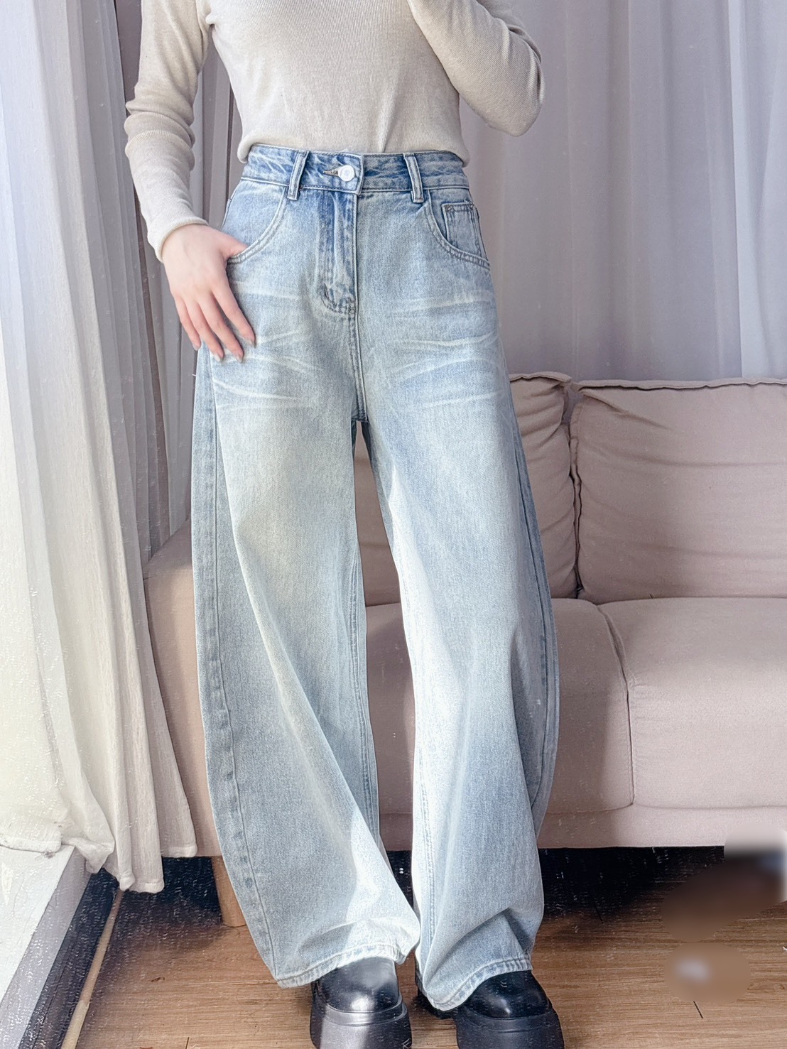 牛仔刷色彎刀褲