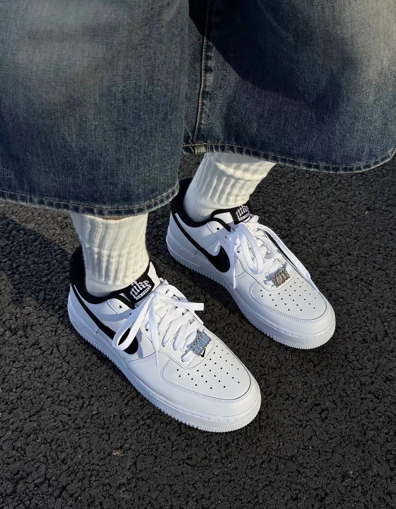 NIKE AIR FORCE 1 07 LV8 White黑色漆皮哥德字 hf2898-101