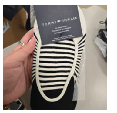 [S] TOMMY HILFIGER RED MULTI XW06191-400 STRIPE NO SHOW SOCK 2 PACK, 198296300185 (STH1617)