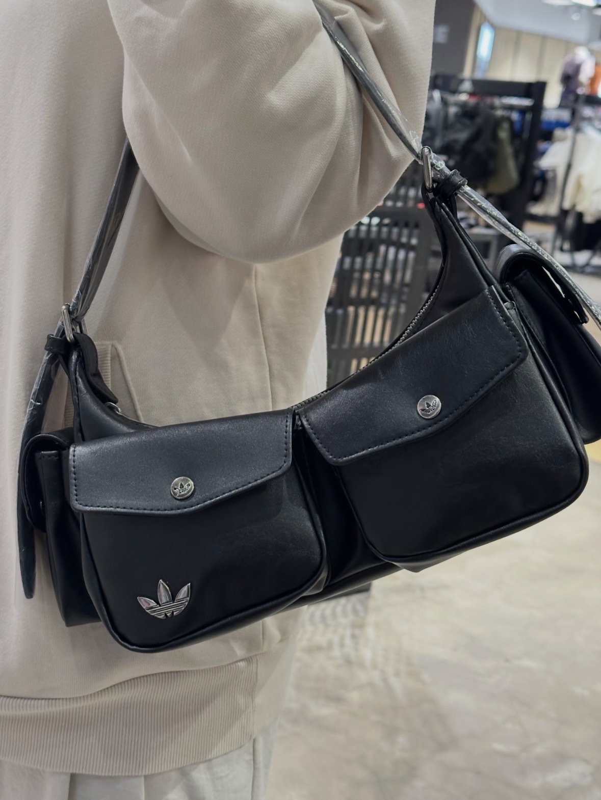 （預購）Adidas Originals 小香風 口袋機車包