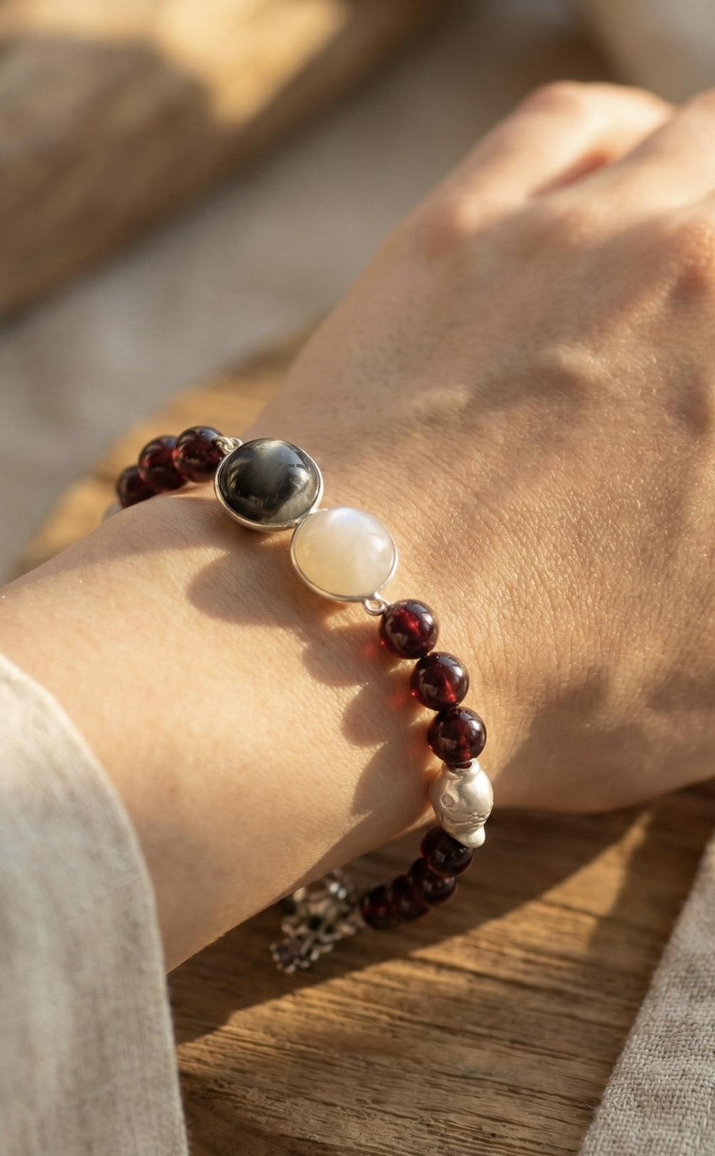 靜玉有餘｜ 花青與煙紫色和田玉、石榴石