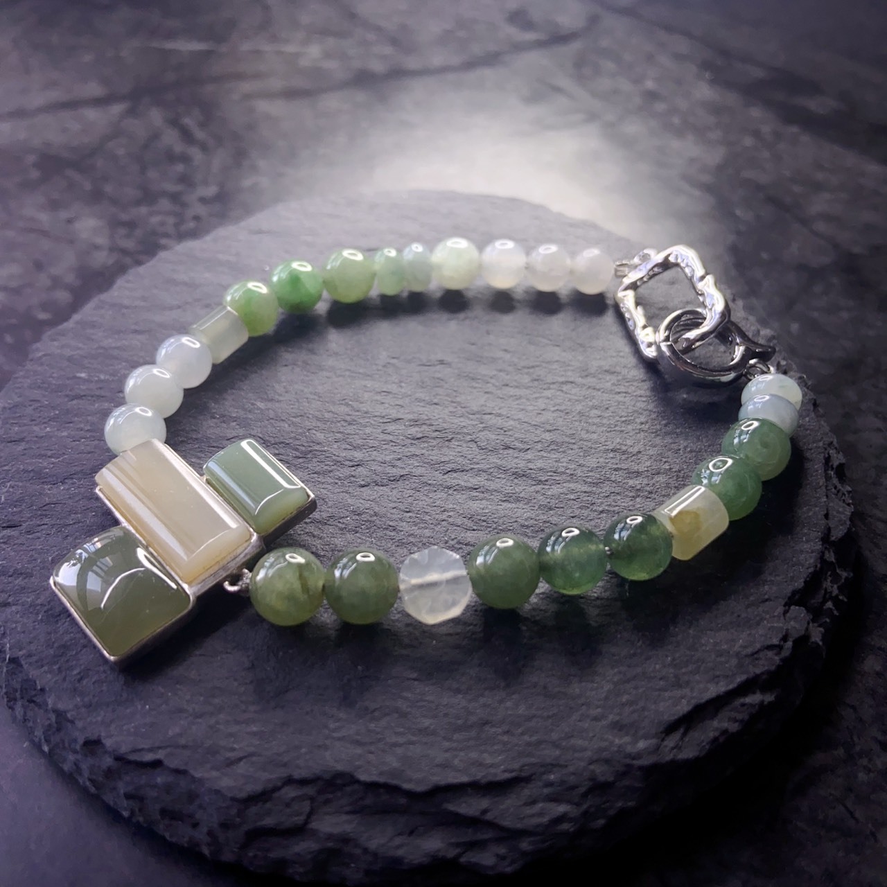 綠竹猗猗丨和田玉翡翠銀鑲框設計