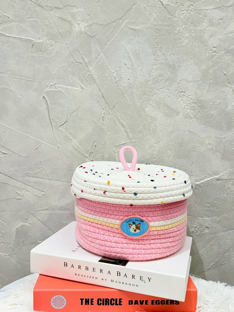 『粉色』漸層小圓標狗狗置物籃(附蓋)『約22*14cm』