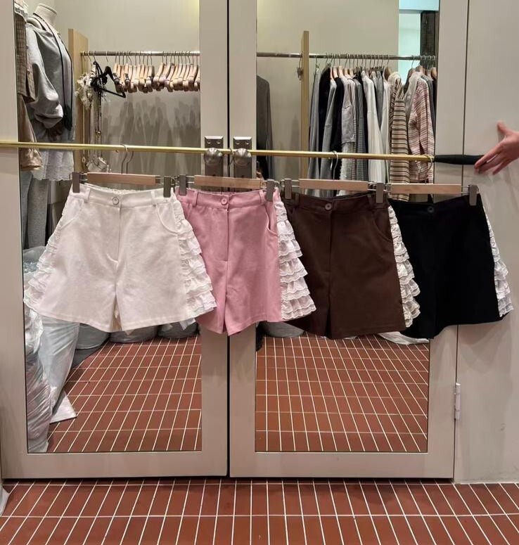 BE10 腰26-34 Hip 42長15 $529 (一口價)