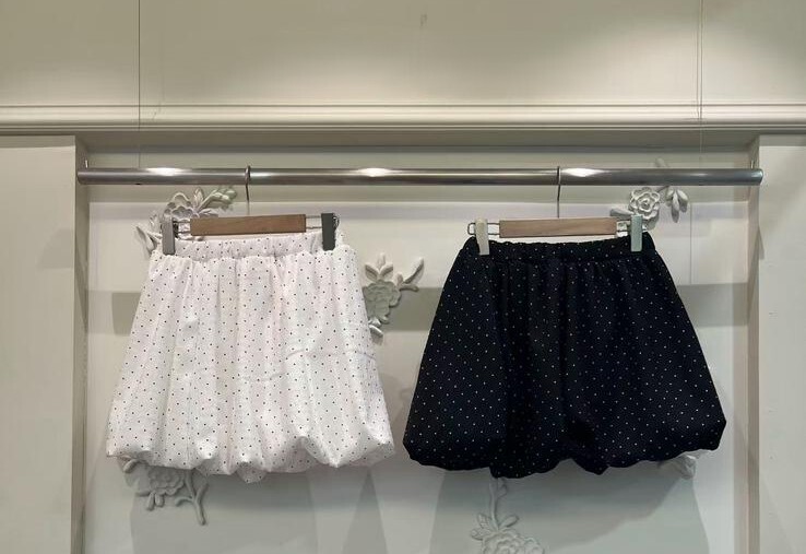 BE25 腰26-38 Hip 46長15.5 $459 (一口價)