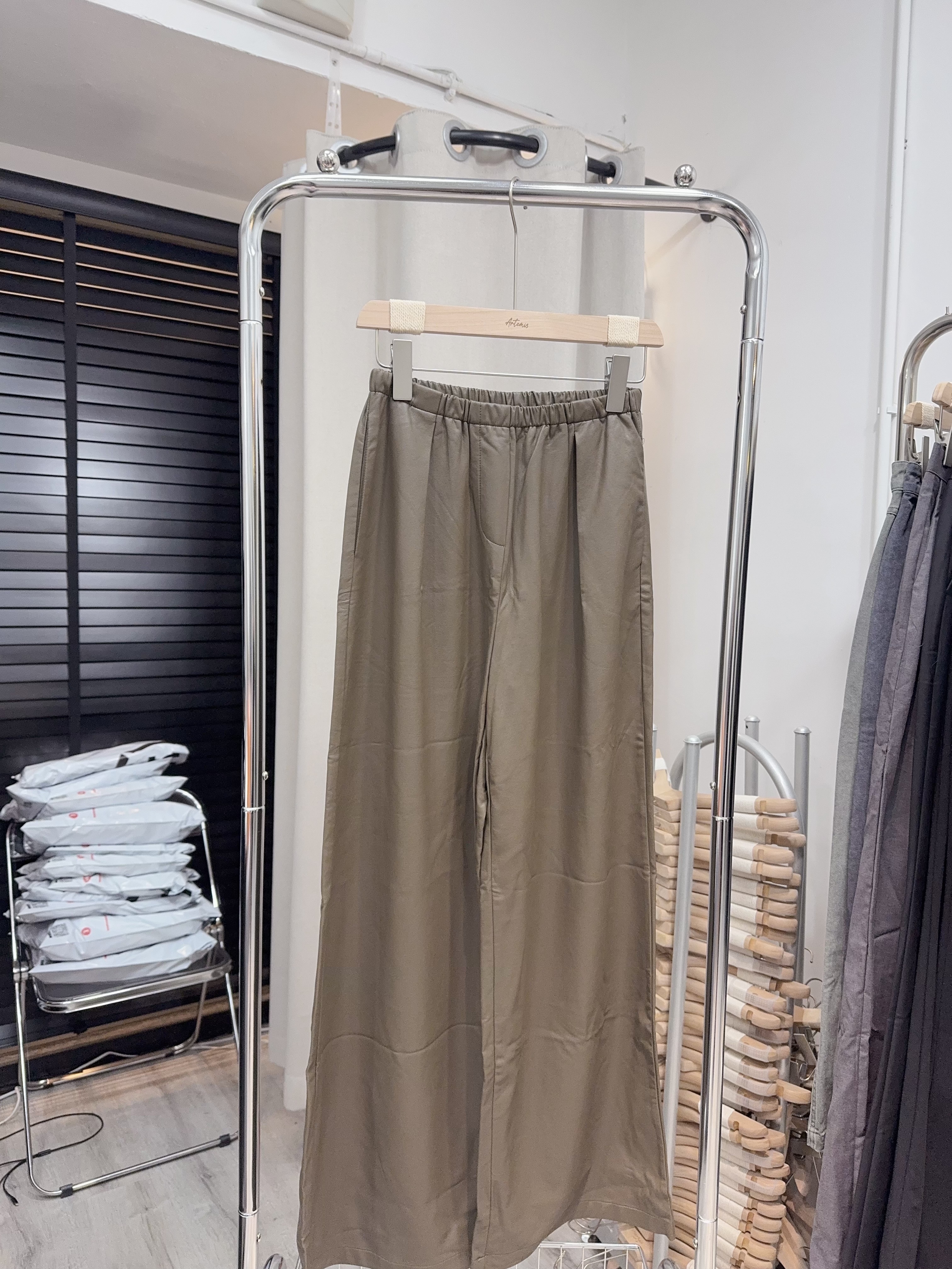 橡筋腰啡色皮褲🤎