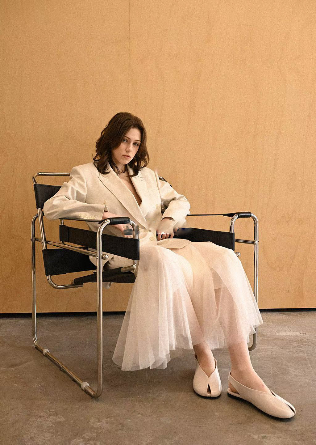 圓頭鏤空平底鞋