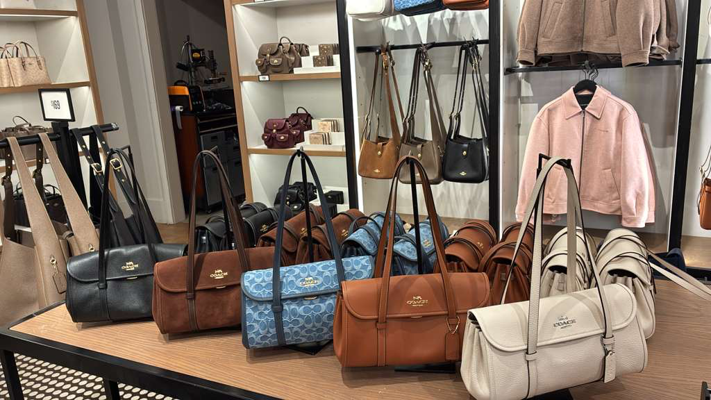 VR003 Coach Bridget 法棍包 34x16cm