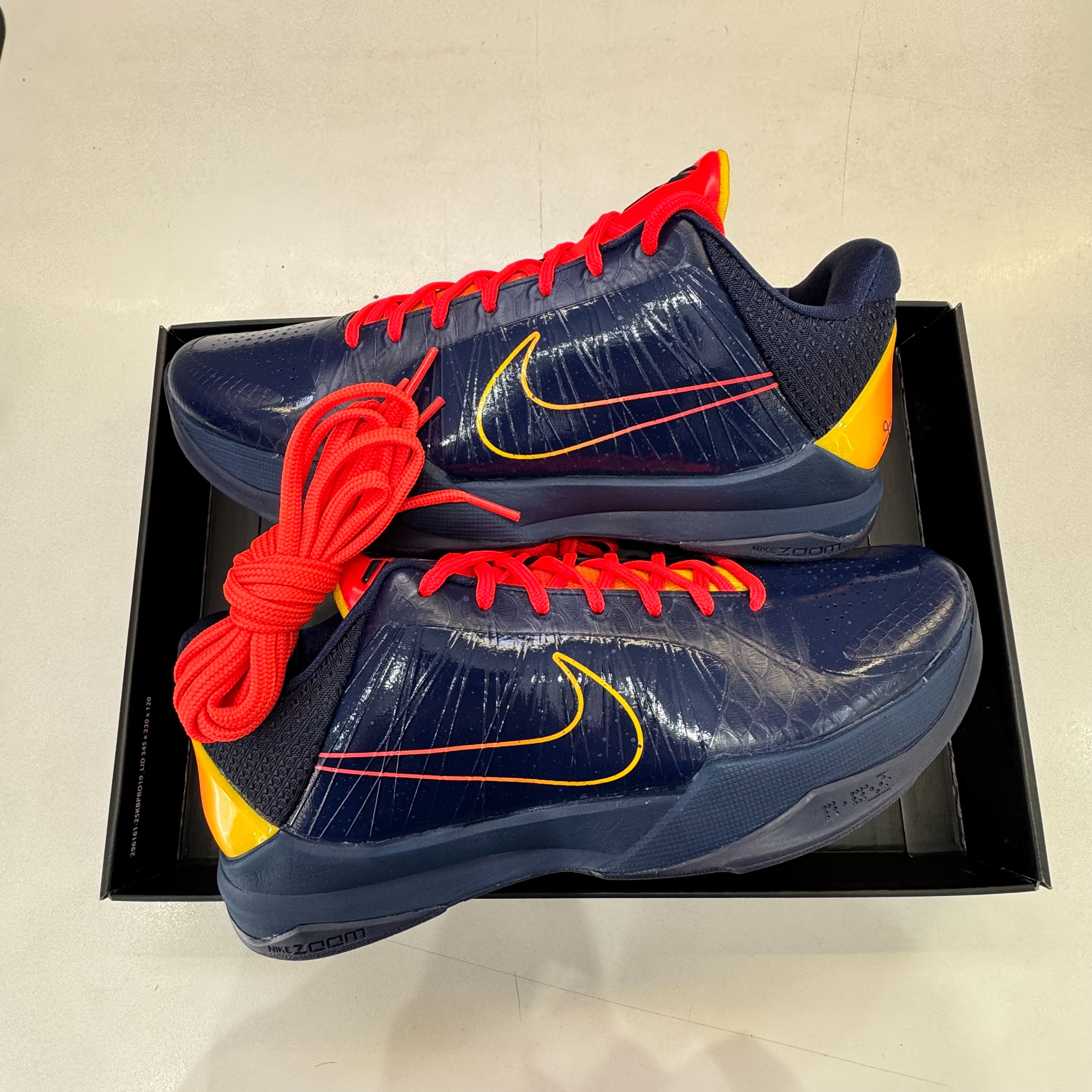 〈鞋帶瑕疵 US10 全新〉Caitlin Clark x Nike Kobe 5 Protro 'Indiana Fever' 藍色 印地安納狂熱隊【IM3207-400】KOBE5