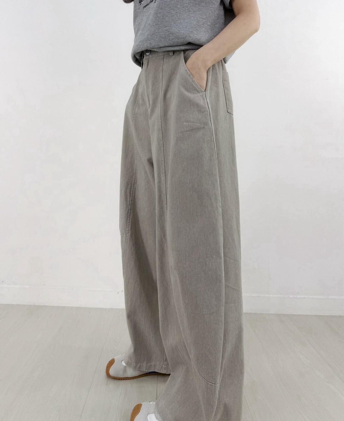 【慵懶百搭的弧線水洗寬褲】（預購）