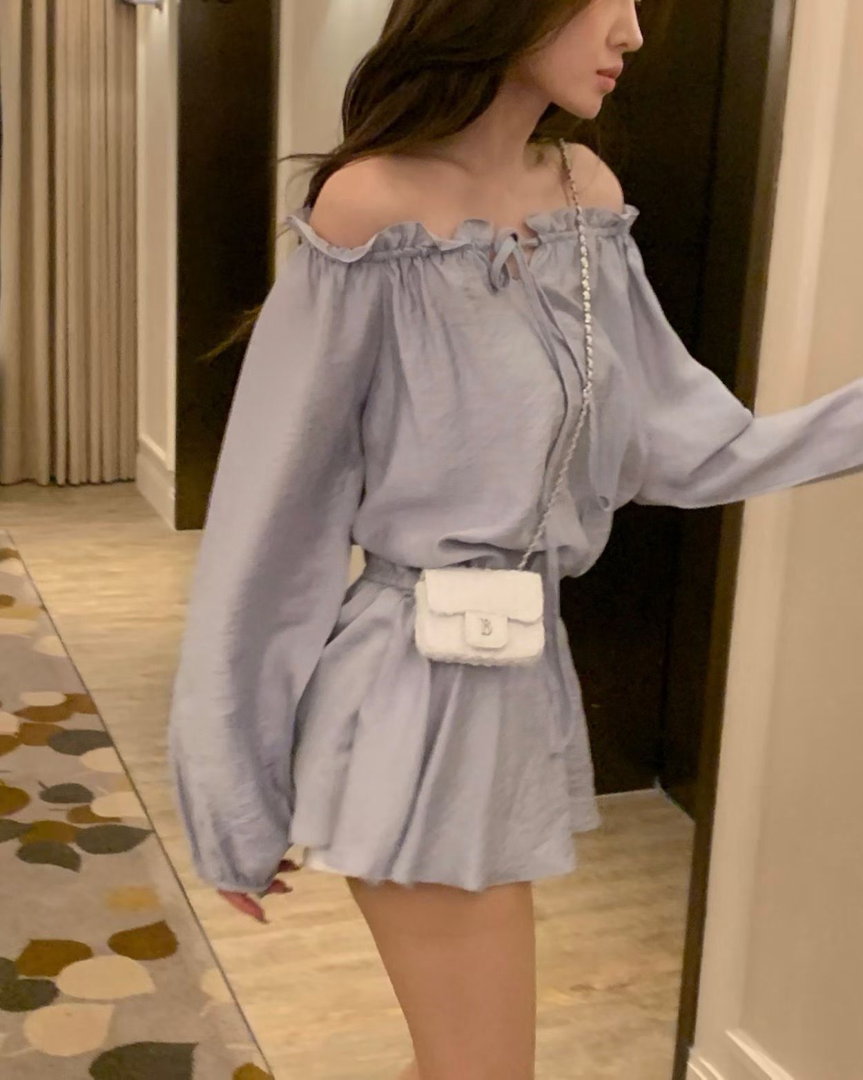 (訂購)溫柔淑女木耳邊修腰上衣 T260206(粉藍/杏)