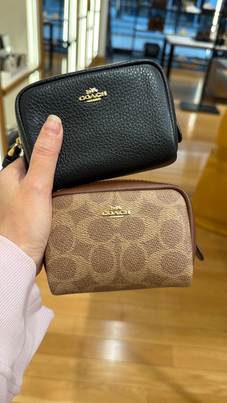 VR026 Coach 細LOGO拉鏈包 11x9CM