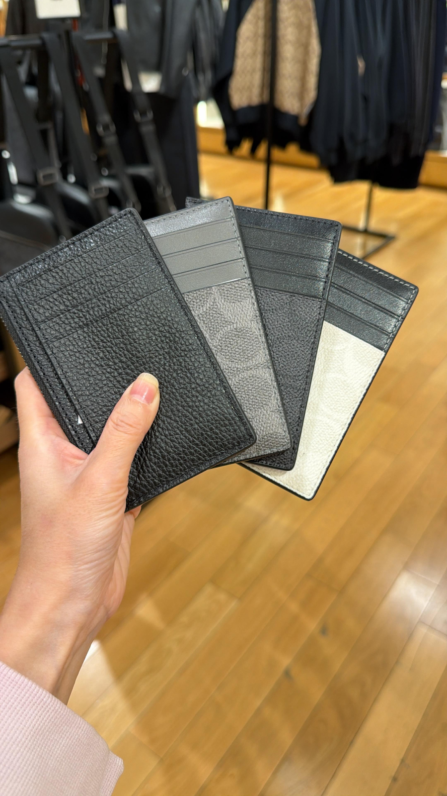 VR041 Coach 經典ZIP CARD CASE