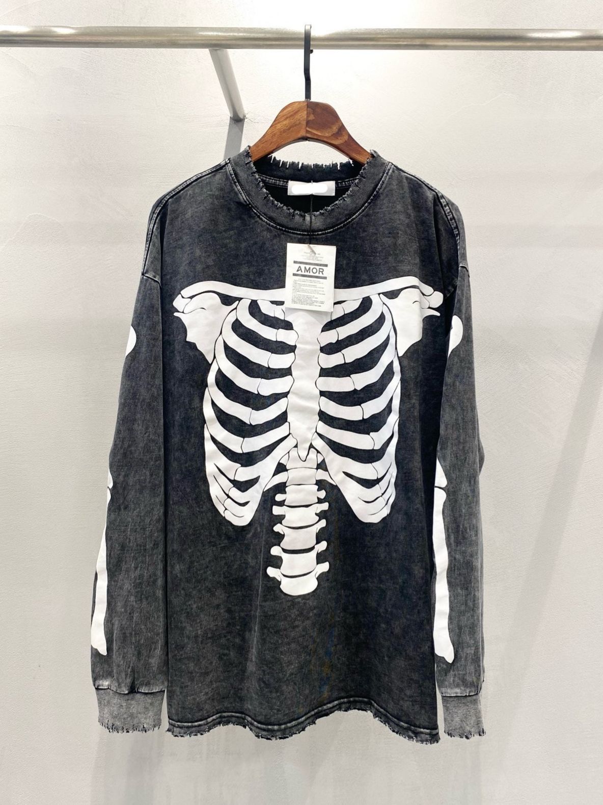 洗水英文字圖案長袖衫 T5912