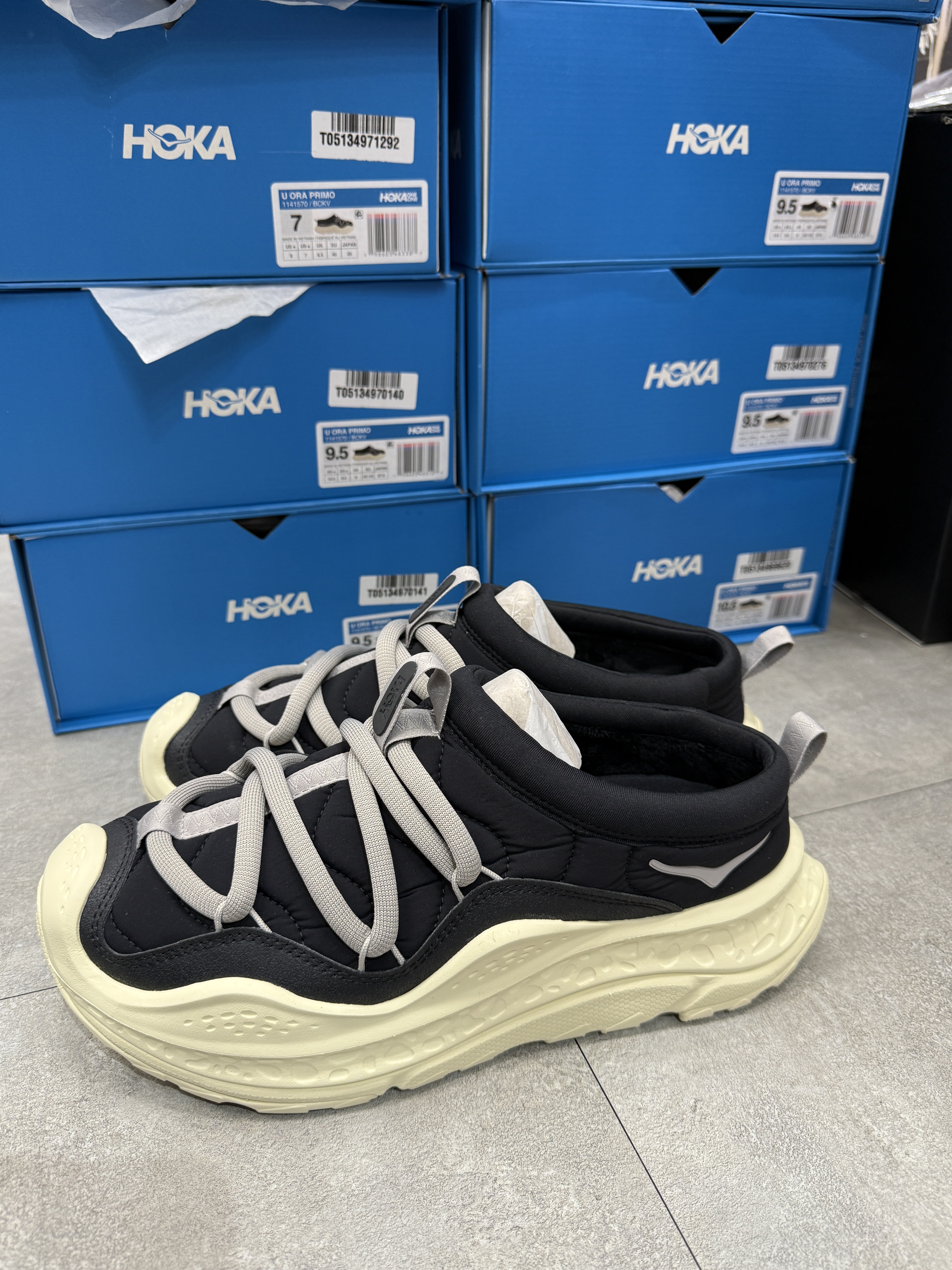 HOKA One Ora Primo 恢復鞋 登山鞋 黑 奶油底 1141570