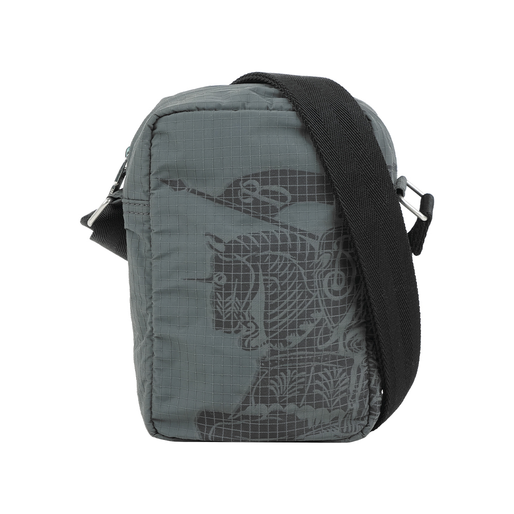 【Burberry】Windbreaker 破風騎士手機包/斜背包(卵石色)