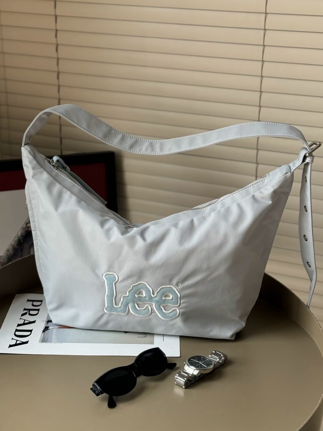 LEE 多孔 肩帶 月牙包