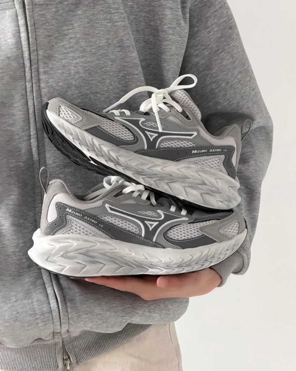 [預訂] MIZUNO ASTRO LS | 鋼灰雲灰