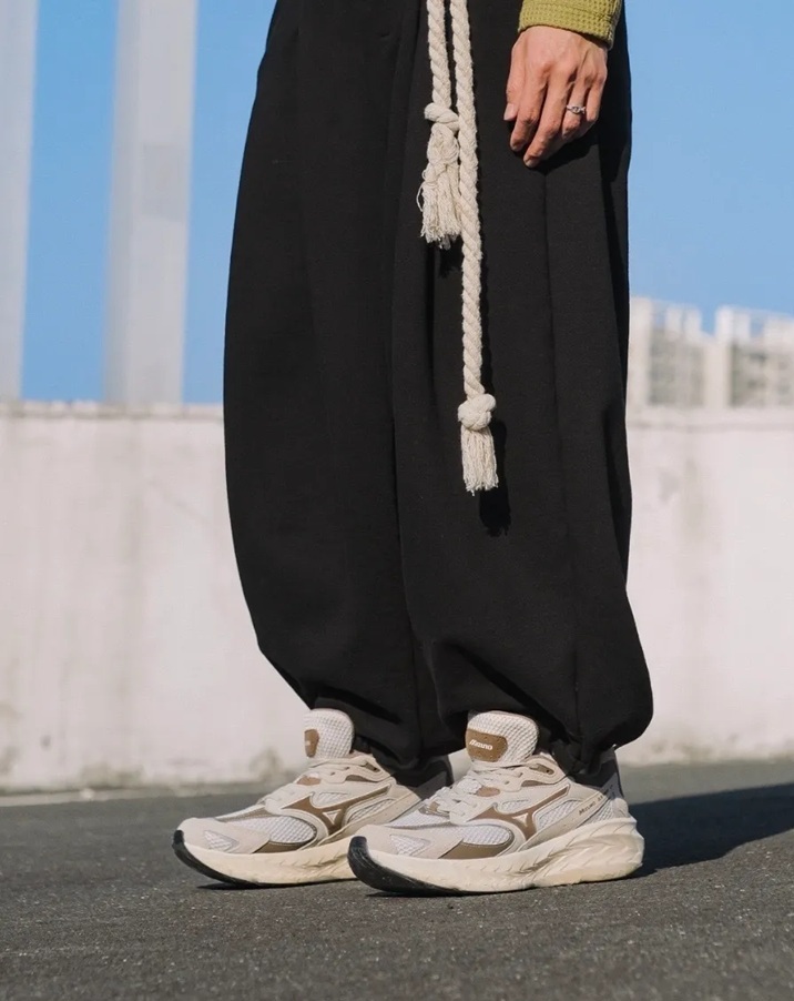 [預訂] MIZUNO ASTRO LS | 摩卡啡