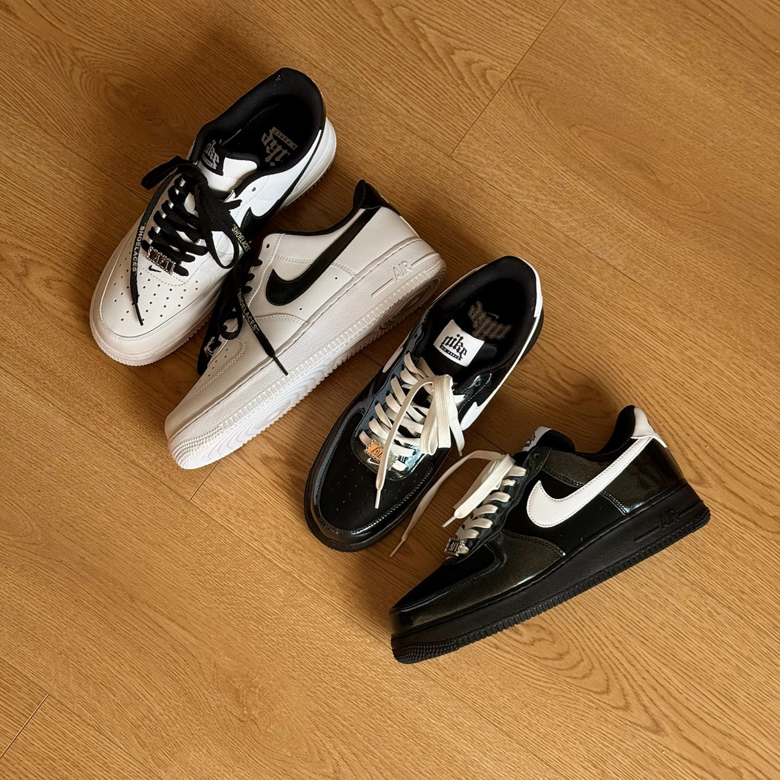 Nike Air Force 1 歌德字 漆皮亮面 刺繡 金屬裝飾 白底黑勾 黑底白勾 HF2898-101 IB6843-001