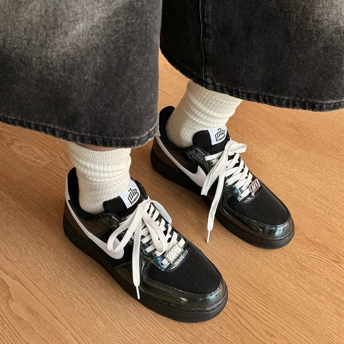 NIKE AIR FORCE 1 '07 LV8 AF1 黑白 漆皮 歌德字 金屬裝飾 男鞋 IB6843-001