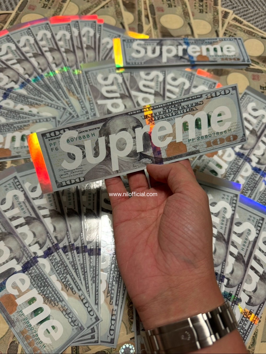 Supreme 限量美金貼紙 Dollar Sticker