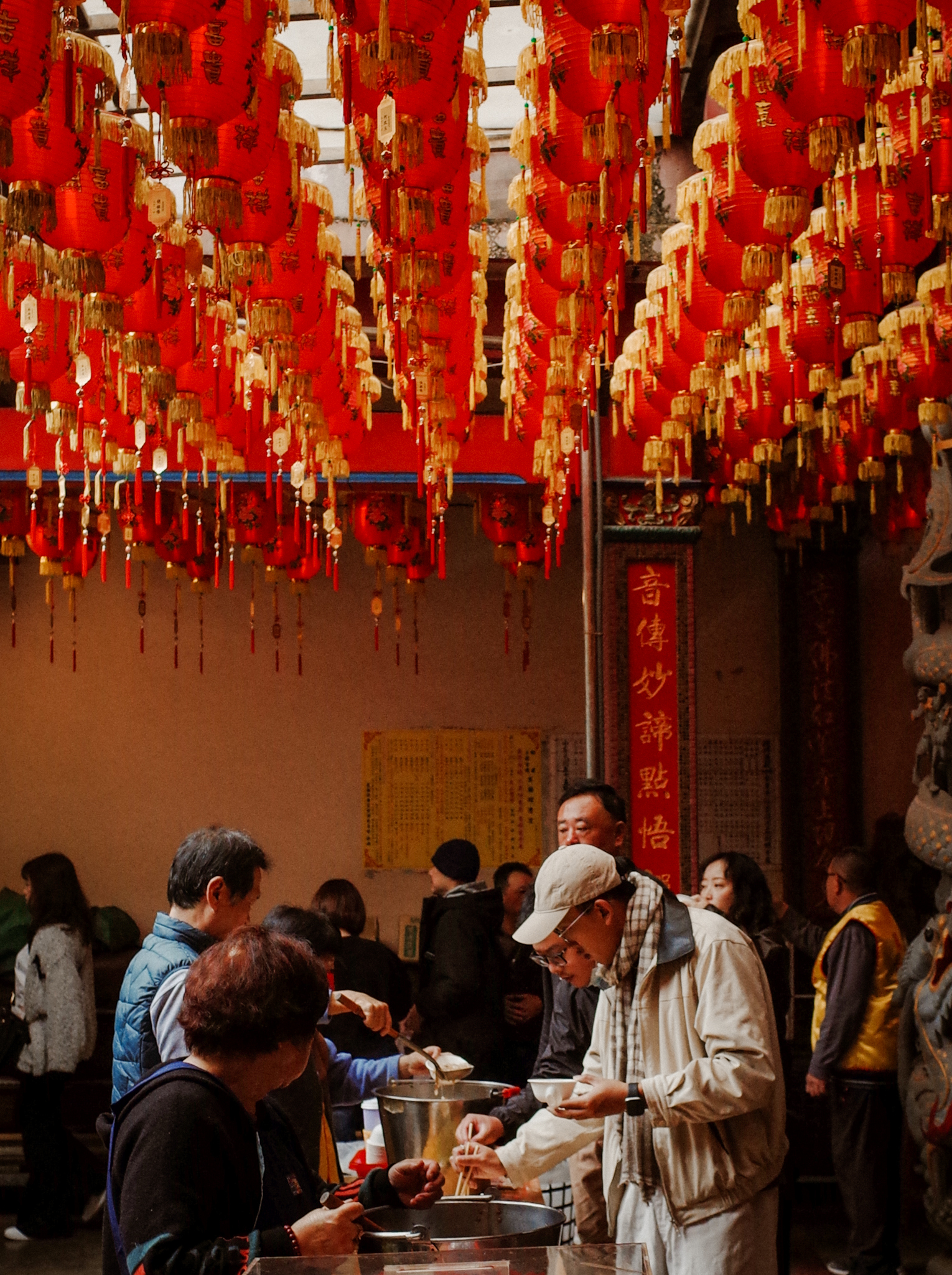 昭應宮在年節期間有絡繹不絕的人潮