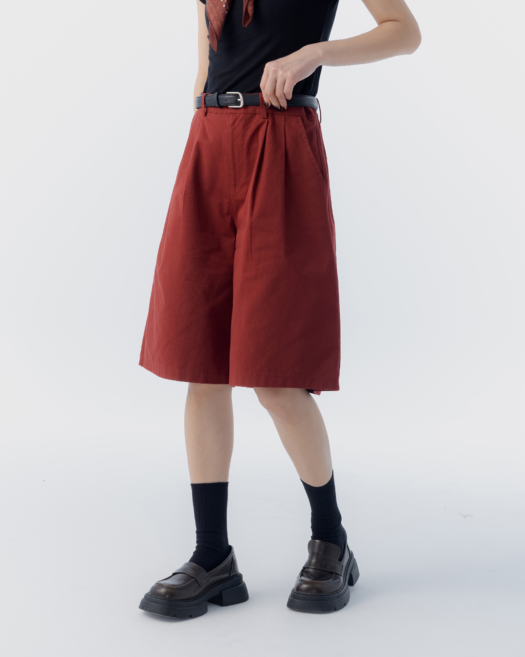 简约素面设计斜纹五分裤附皮带 三色售 S-L【04102034】现+预