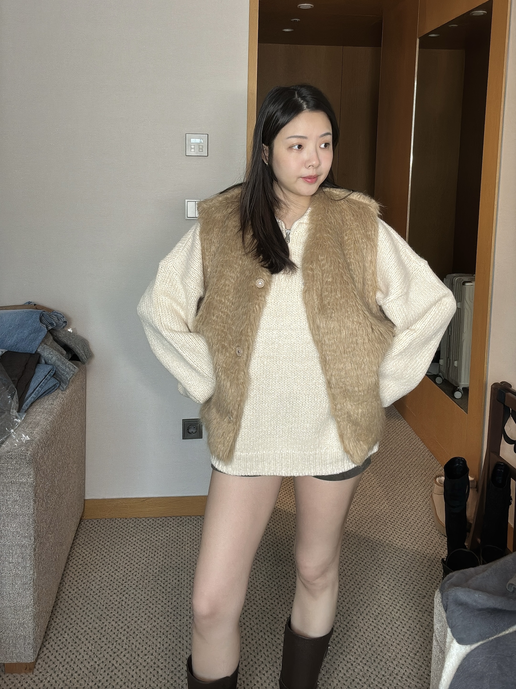 J23 羊毛60% 長版毛背心（卡其）