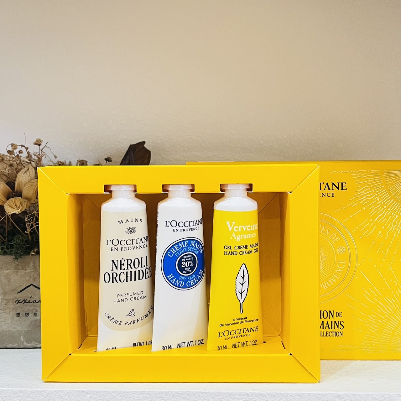 L’OCCITANE 歐舒丹 2025聖誕限定 護手霜禮盒組 30ml  3入