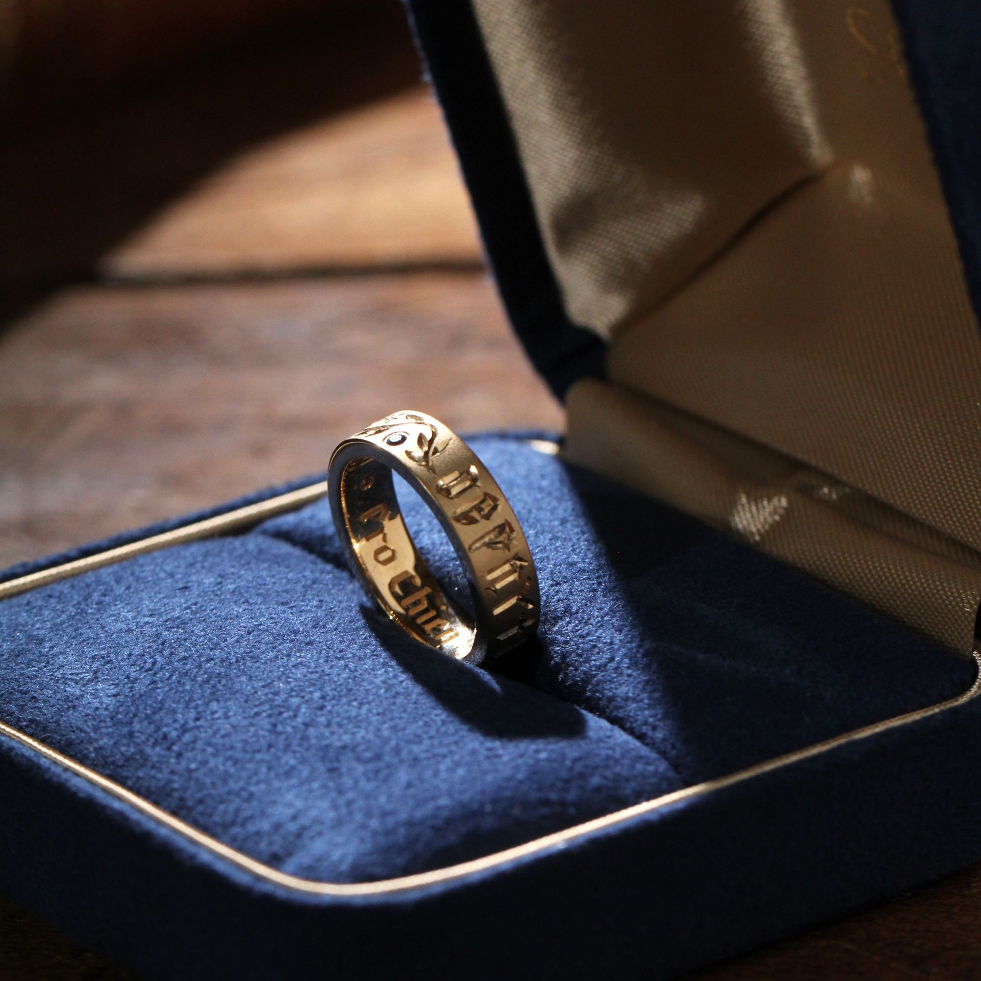 【訂製】銘刻雕金18K對戒