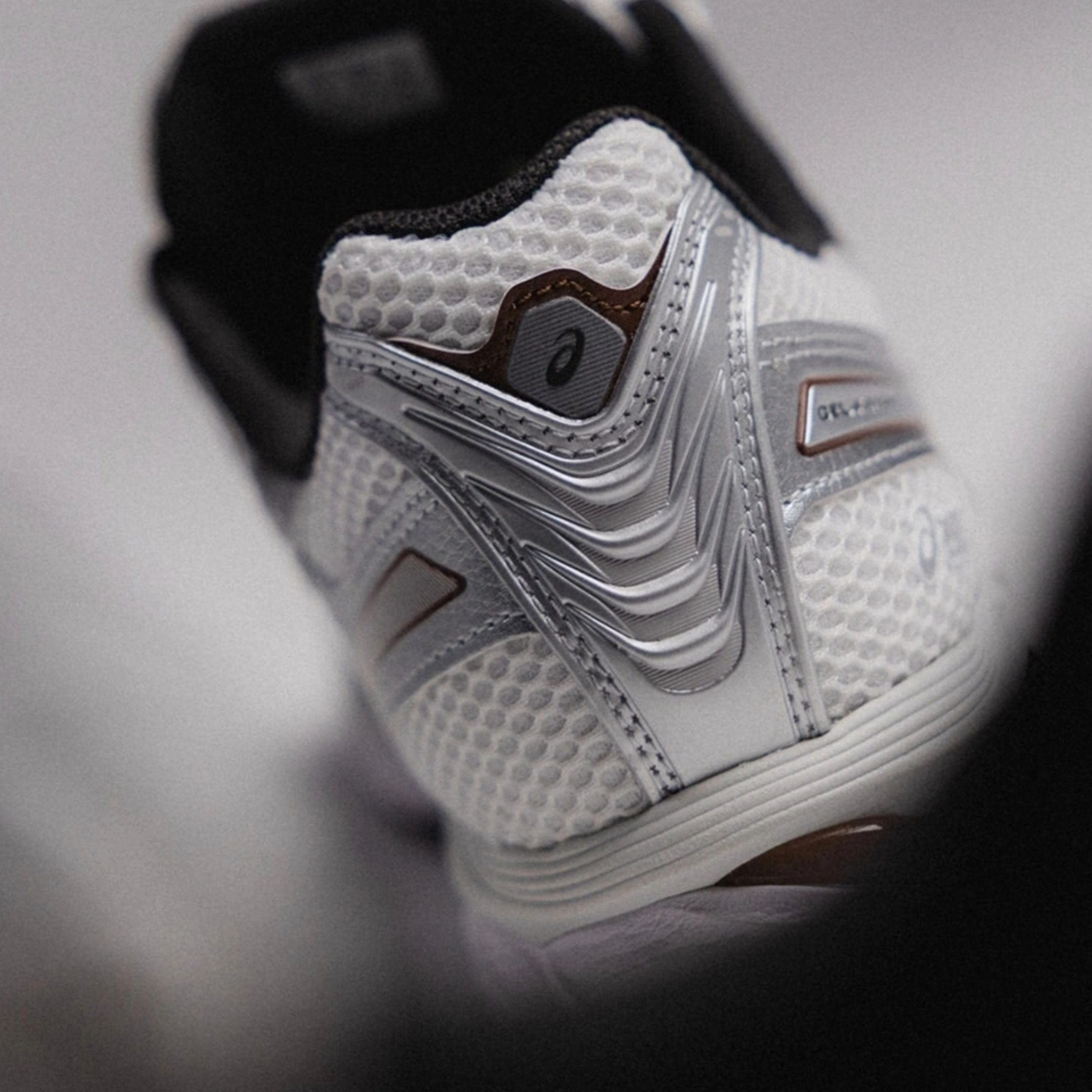 NICEDAY 代購 Asics GEL-Kayano 12.1 白銀 銀棕 棕 銀白 復古 慢跑 復古 科技 1203A759-104