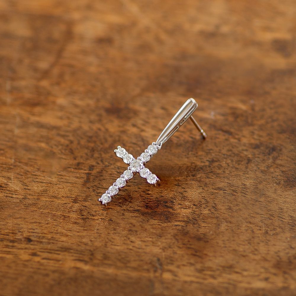 【訂製】十字架鑽石18K耳環（單邊）