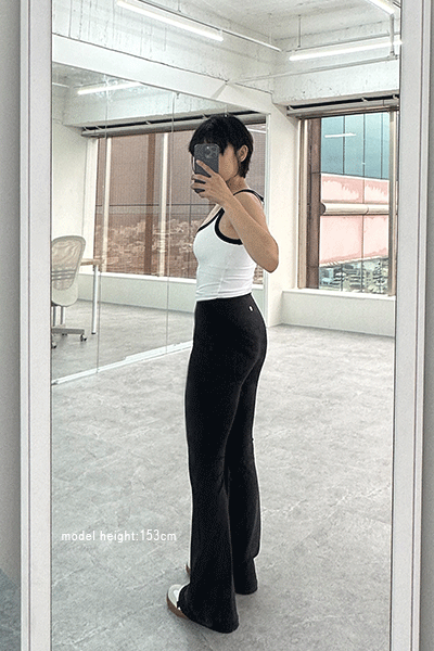 小隻女運動喇叭褲顯瘦穿搭