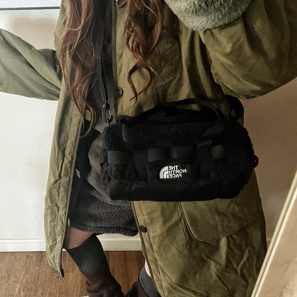 The North Face 羊羔毛 側背包 北面 北臉 背提兩用 單肩包 米色 黑色