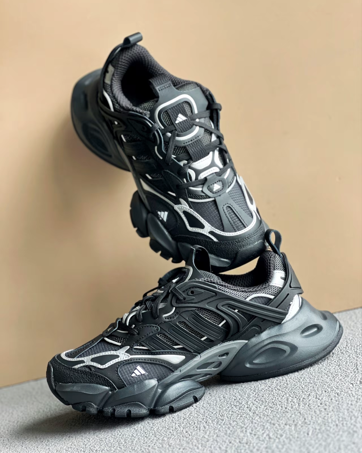 (預訂) Adidas XLG RUNNER DELUXE - Triple Black