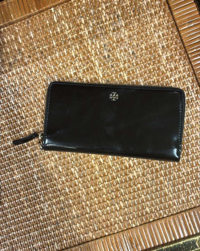 VS013 Tory Burch 銀色LOGO黑色長銀包