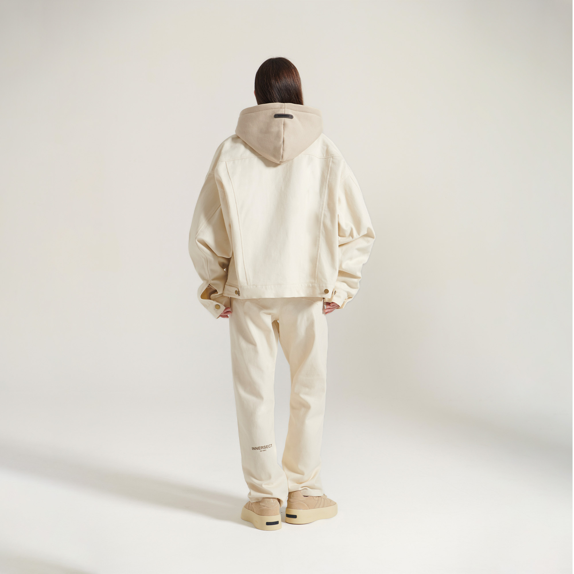 預購4/25抵台 INNERSECT 三生萬物 FOG ESSENTIALS 米白 牛仔褲 男女【INN24FWBPT107】