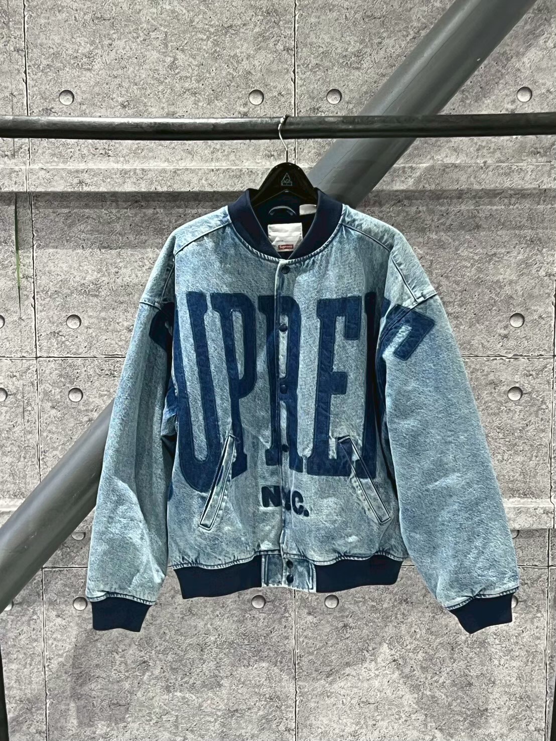 Supreme Washed Knockout Denim Varsity Jacket Washed Blue 水洗撞色大Logo 單寧外套