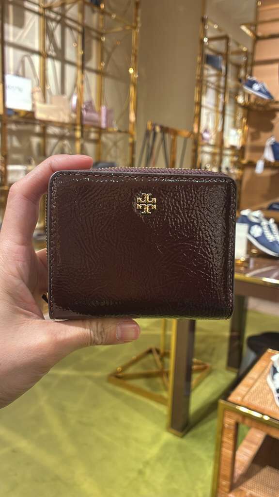 VS039 Tory Burch 細LOGO啪扣短銀包 11x9CM