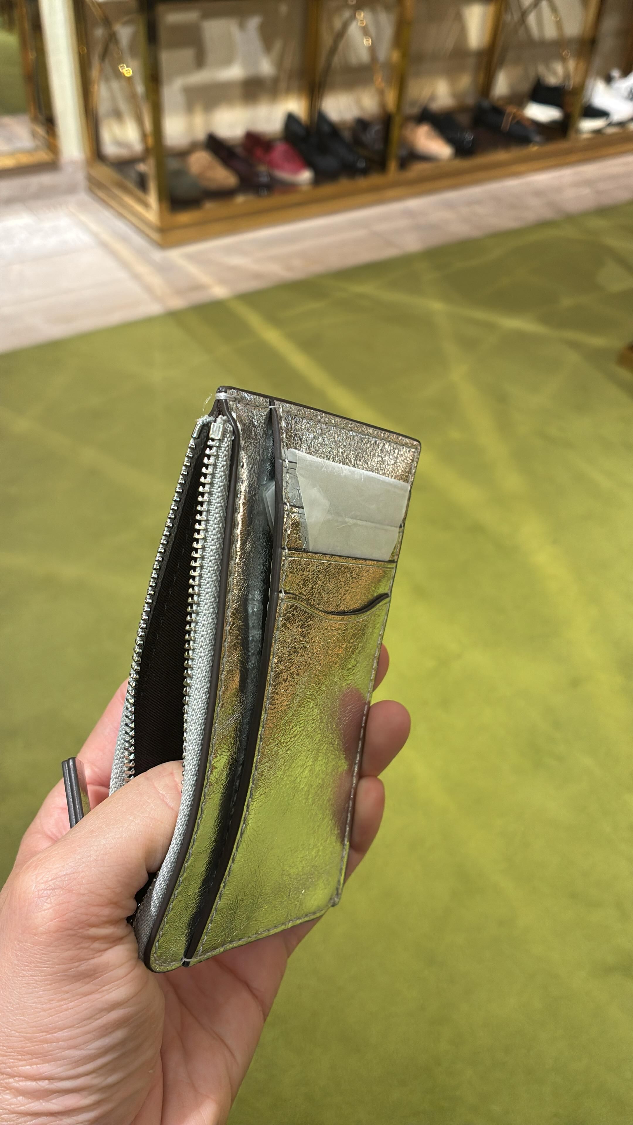 VS041 Tory Burch 細LOGO金色拉鏈卡包