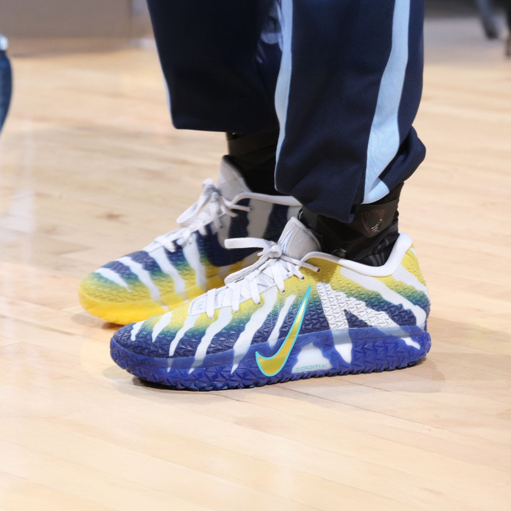 NICEDAY 代購 Nike Ja Morant 3 莫蘭特 藍黃 黃藍 漸層 籃球鞋 實戰 HF2794-004