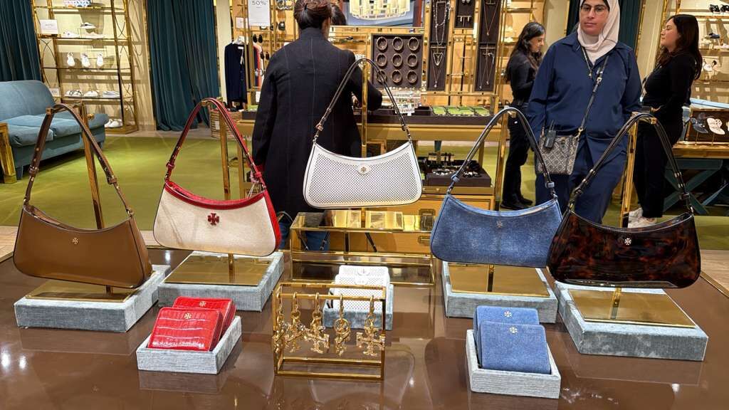 VS061 Tory Burch Emerson 細LOGO單肩袋 29x13CM