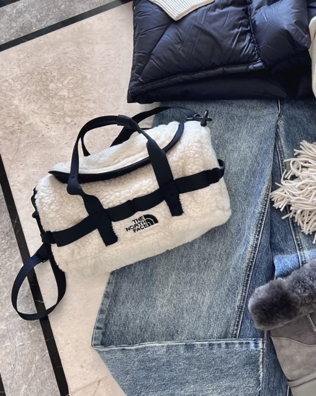 The North Face 羊羔毛 側背包 北面 北臉 背提兩用 單肩包 米色 黑色