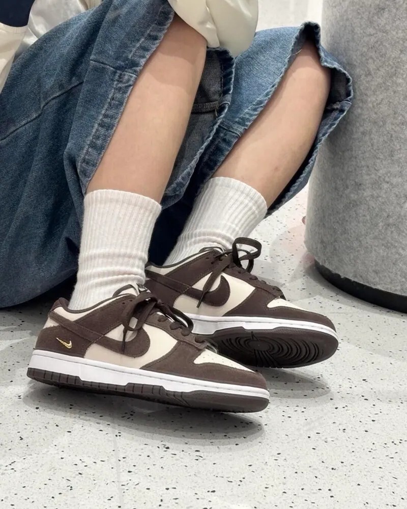 "代購" Nike Dunk Low " Baroque Brown "摩卡可可 金屬小勾 女款 IO4244-102