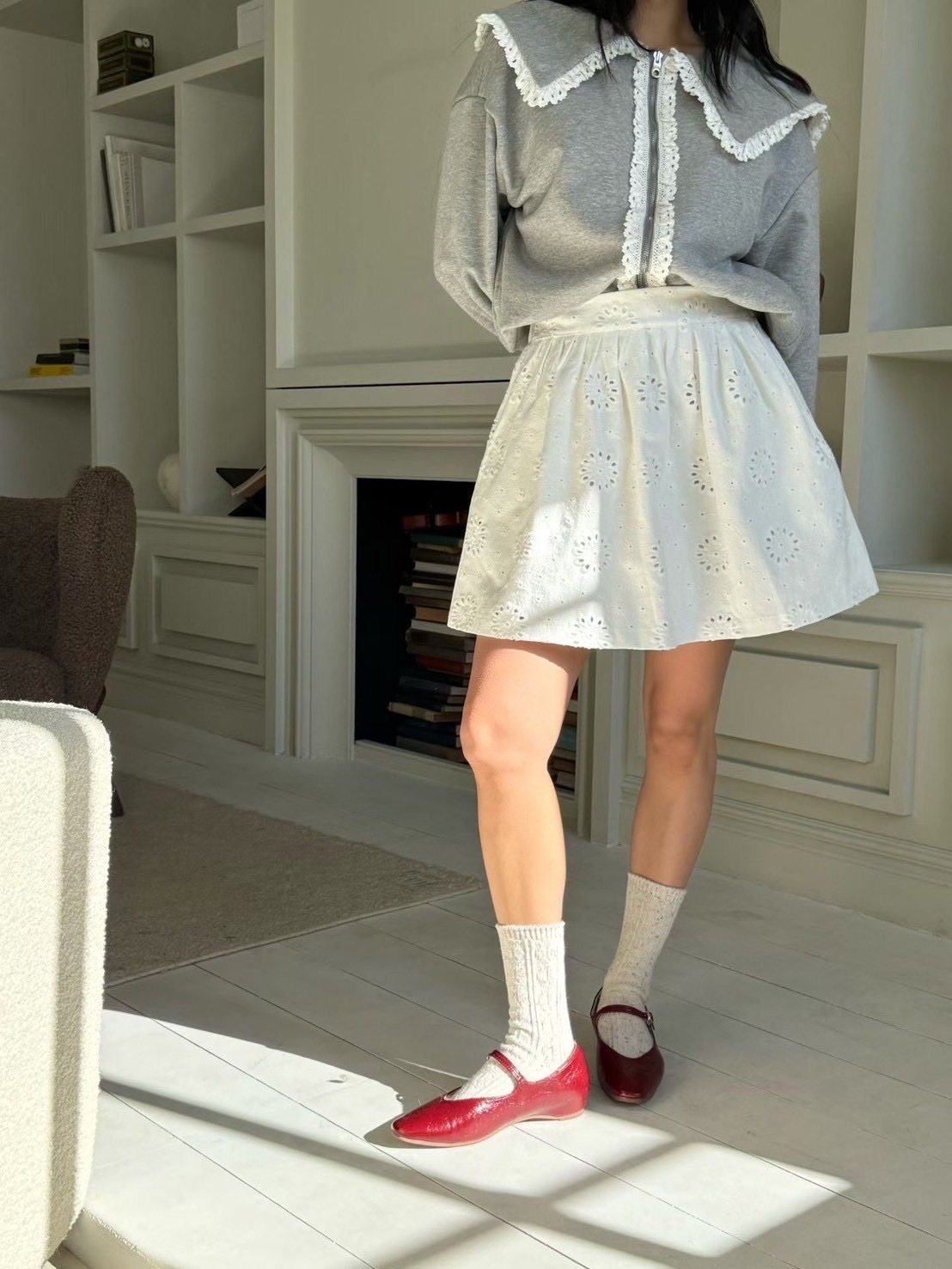 370 正韓雕花短裙