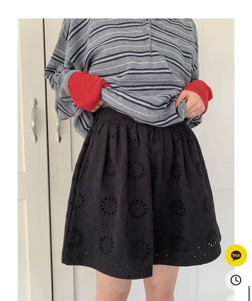 370 正韓雕花短裙