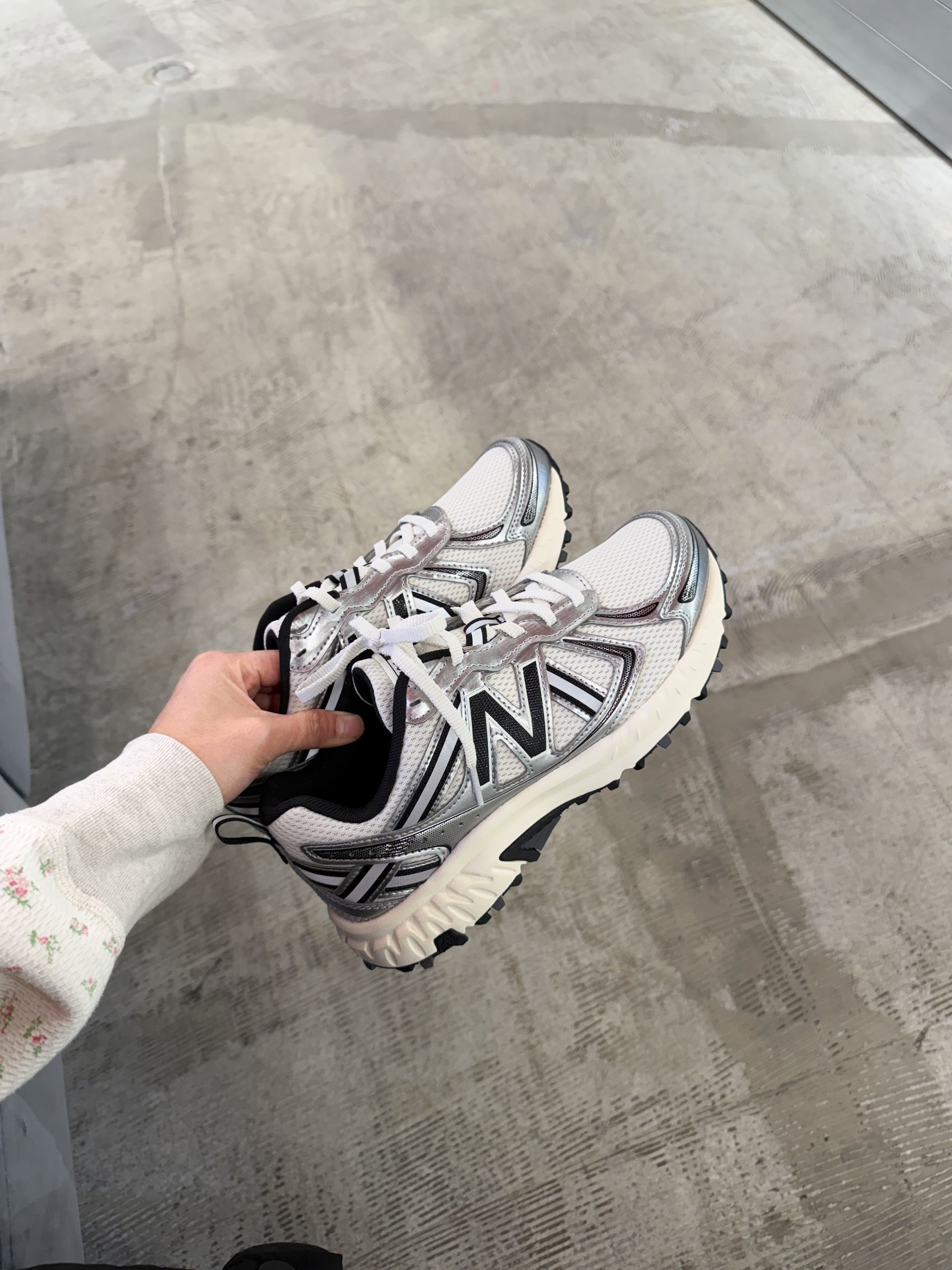 New Balance 410 奶油銀黑 奶油底 男女 復古鞋 MT410GC5