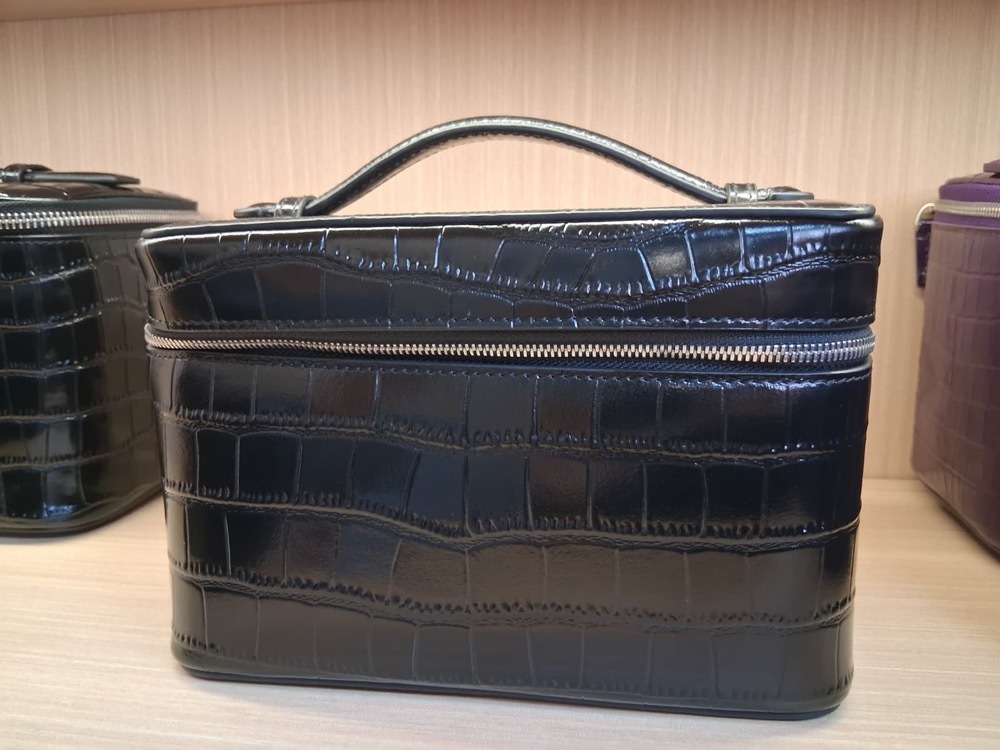 GG260223-R3-真皮鱷魚壓紋盒型包包-黑色(中)