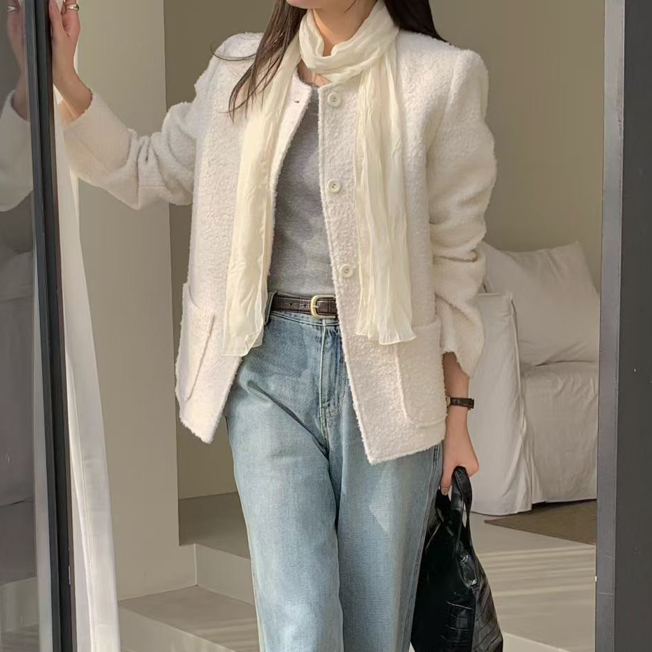 同色系排釦織紋感圓領小香外套 / 2色